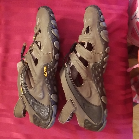 GUC Merrell sandles size 9.5 - Picture 3 of 4